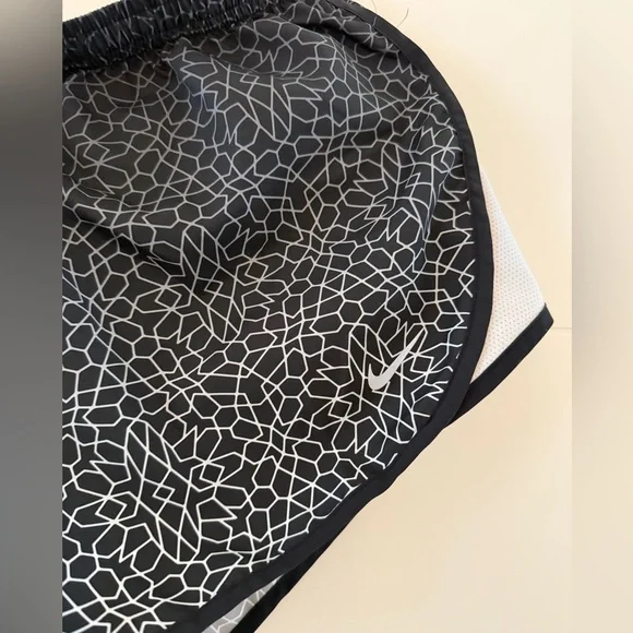 Nike Women's Dri-FIT Tempo Lined Running Shorts, size medium. - Picture 5 of 8